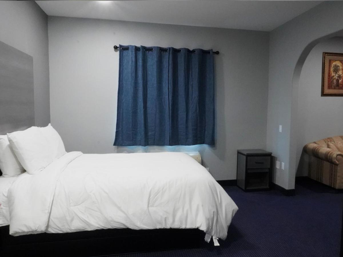 Americas Best Value Inn And Suites Bush International Airport Humble Exterior photo