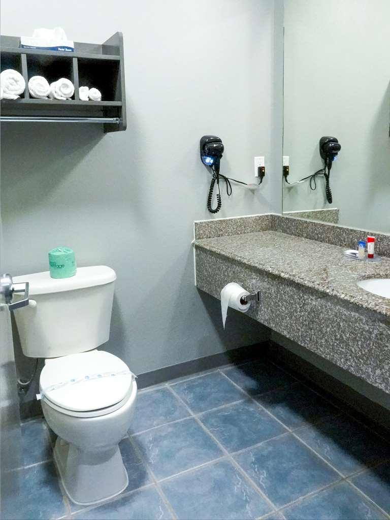 Americas Best Value Inn And Suites Bush International Airport Humble Exterior photo